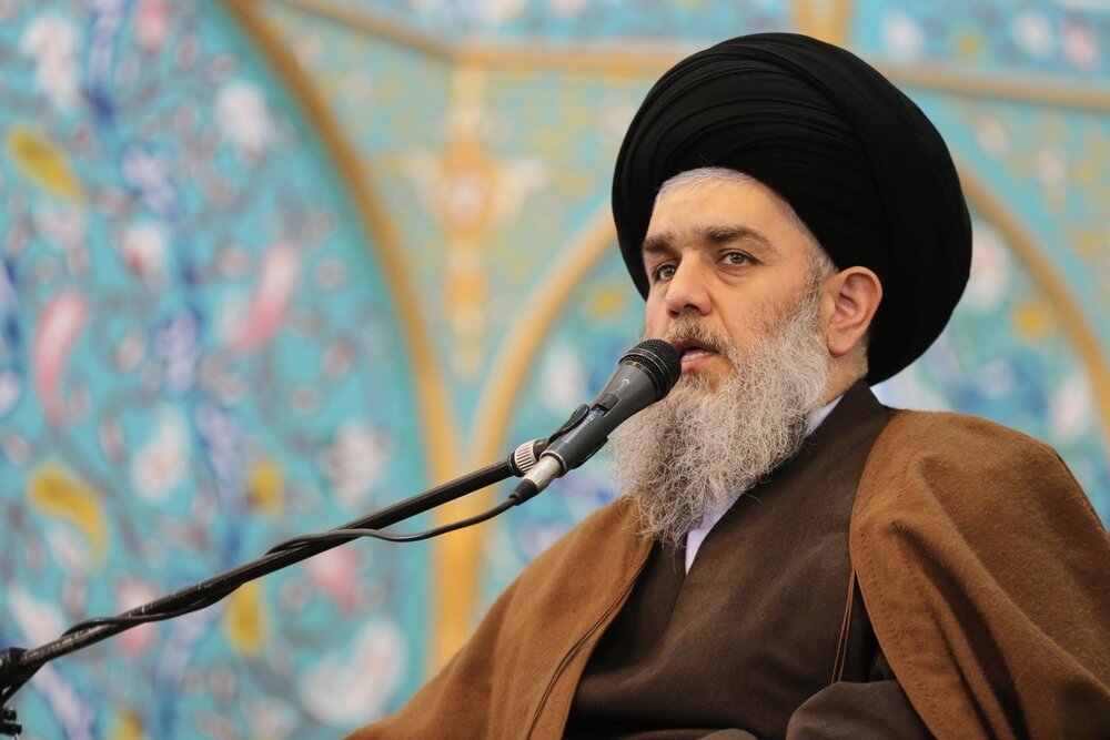 ز رفتارش بر بالین  ... روضه ویژهٔ اربعین حسینی اجرا شده به نفسِ سید حسین مومنی