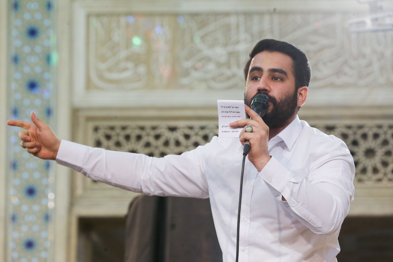 سرود عید غدیر خم به نفس کربلایی حسین طاهری یا مَعشَرَالعِباداَلیَوم یُومَ عید